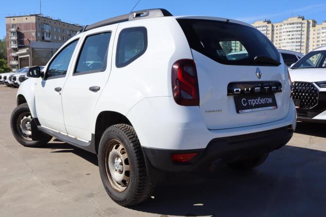 Renault Duster I Рестайлинг с пробегом 2017 года, цена 849 000 рублей, 215000 км, внедорожник, Автокод Объявления