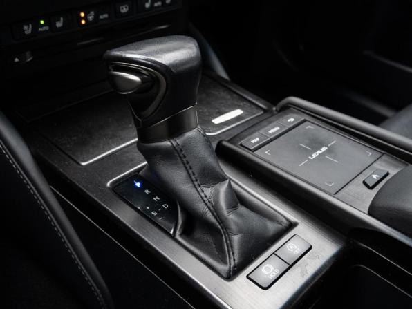 Lexus ES VII Рестайлинг с пробегом 2021 года, цена 4 340 000 рублей, 126886 км, седан, Автокод Объявления