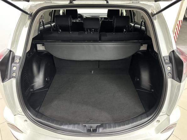 Toyota RAV4 IV (XA40) Рестайлинг с пробегом 2015 года, цена 1 899 000 рублей, 177145 км, внедорожник, Автокод Объявления