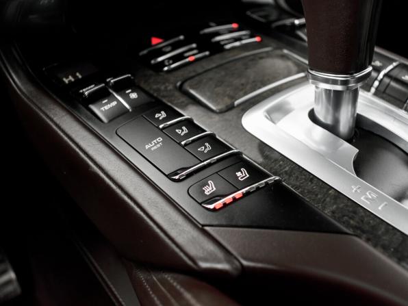 Porsche Cayenne II (958) с пробегом 2012 года, цена 2 100 000 рублей, 230911 км, внедорожник, Автокод Объявления