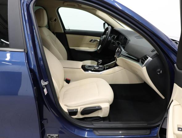 BMW 3 серии VII (G2x) с пробегом 2021 года, цена 3 390 000 рублей, 68785 км, седан, Автокод Объявления