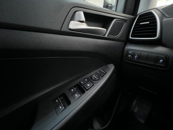 Hyundai Tucson III Рестайлинг с пробегом 2018 года, цена 2 380 000 рублей, 122643 км, внедорожник, Автокод Объявления