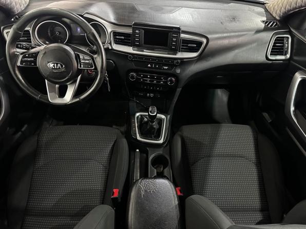 Kia Ceed III с пробегом 2018 года, цена 1 560 000 рублей, 438884 км, универсал, Автокод Объявления
