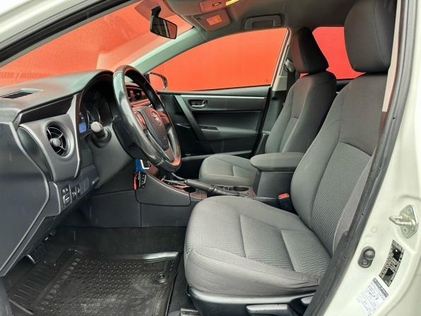 Toyota Corolla XI (E160 E170 E180) Рестайлинг 1 с пробегом 2018 года, цена 1 690 000 рублей, 170523 км, седан, Автокод Объявления