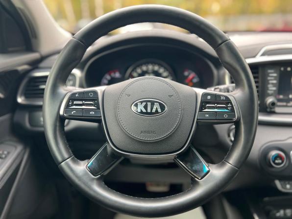 Kia Sorento III Prime Рестайлинг с пробегом 2018 года, цена 2 390 000 рублей, 195242 км, внедорожник, Автокод Объявления