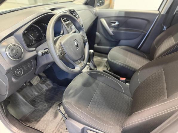Renault Logan II с пробегом 2016 года, цена 799 000 рублей, 80000 км, седан, Автокод Объявления