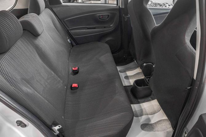 Toyota Vitz III (XP130) Рестайлинг с пробегом 2015 года, цена 849 000 рублей, 102000 км, хэтчбек, Автокод Объявления
