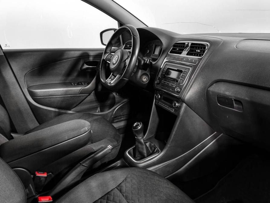 Volkswagen Polo V Рестайлинг Санкт-Петербург  - изображение 13