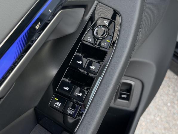 BMW 5 серии VIII (G60/G61/G68) с пробегом 2025 года, цена 8 400 000 рублей, 5854 км, седан, Автокод Объявления