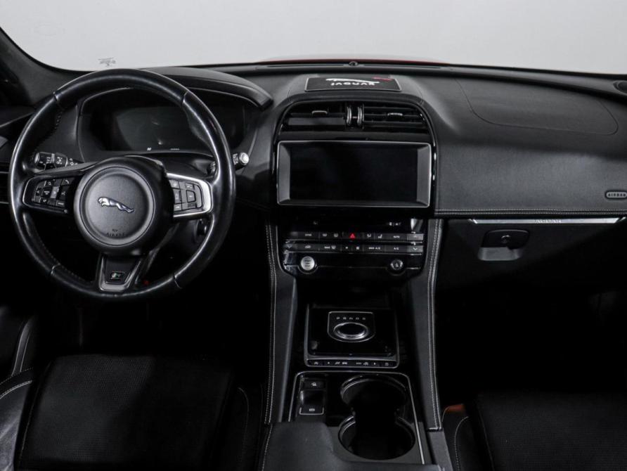 Jaguar F-Pace I Москва  - изображение 12