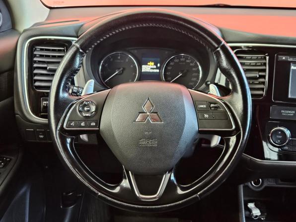 Mitsubishi Outlander III Рестайлинг 2 с пробегом 2015 года, цена 1 737 000 рублей, 172200 км, внедорожник, Автокод Объявления