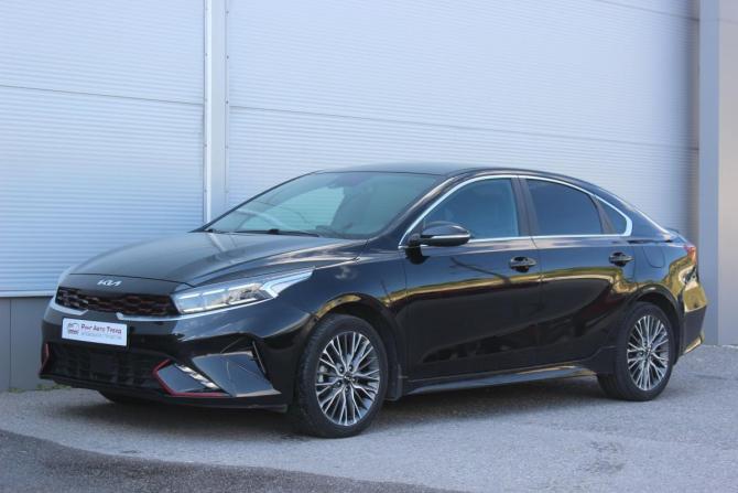 Kia Cerato IV Рестайлинг с пробегом 2022 года, цена 2 297 000 рублей, 67615 км, седан, Автокод Объявления