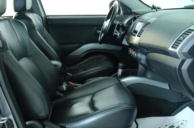 Mitsubishi Outlander II Рестайлинг с пробегом 2010 года, цена 1 369 000 рублей, 348000 км, внедорожник, Автокод Объявления