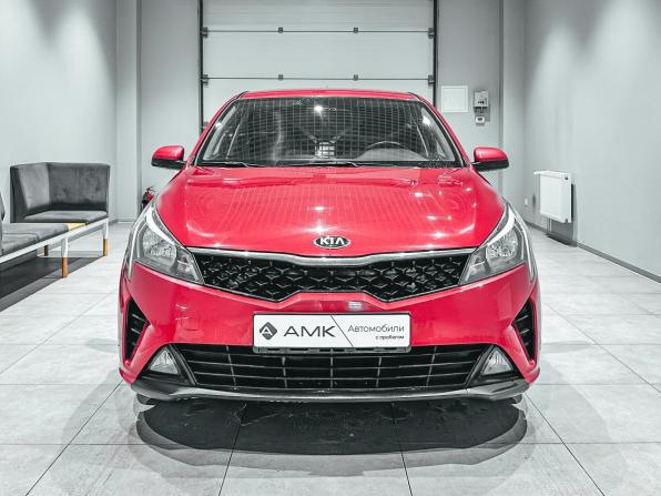 Kia Rio IV Рестайлинг с пробегом 2021 года, цена 1 703 934 рубля, 82312 км, седан, Автокод Объявления