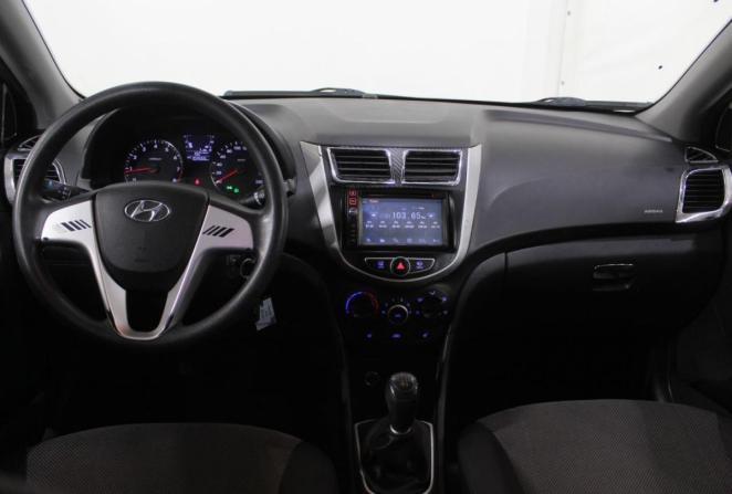 Hyundai Solaris I с пробегом 2012 года, цена 820 000 рублей, 102666 км, седан, Автокод Объявления