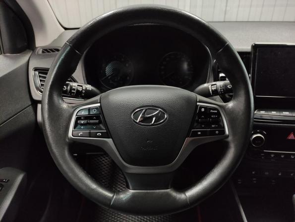 Hyundai Solaris II Рестайлинг с пробегом 2020 года, цена 1 670 000 рублей, 90590 км, седан, Автокод Объявления