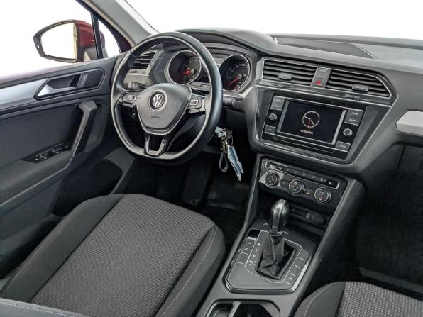 Volkswagen Tiguan II с пробегом 2018 года, цена 2 650 000 рублей, 40235 км, внедорожник, Автокод Объявления