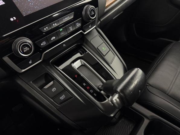 Honda CR-V V с пробегом 2017 года, цена 2 600 000 рублей, 101200 км, внедорожник, Автокод Объявления