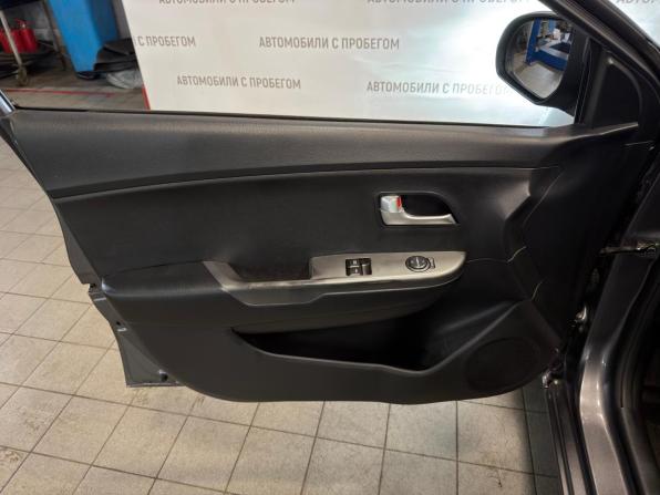 Kia Rio III Рестайлинг с пробегом 2015 года, цена 459 000 рублей, 207000 км, седан, Автокод Объявления