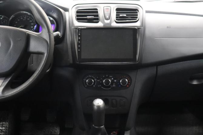 Renault Logan II с пробегом 2015 года, цена 677 000 рублей, 141820 км, седан, Автокод Объявления