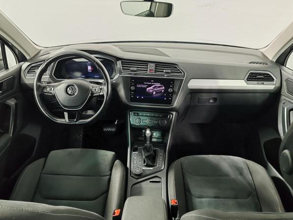 Volkswagen Tiguan II с пробегом 2017 года, цена 2 229 000 рублей, 123455 км, внедорожник, Автокод Объявления