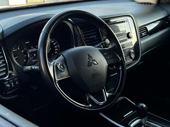 Mitsubishi Outlander III Рестайлинг 3 с пробегом 2019 года, цена 2 099 000 рублей, 128280 км, внедорожник, Автокод Объявления