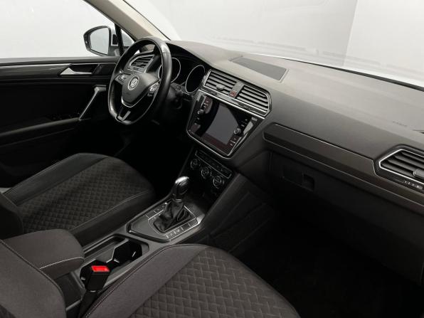 Volkswagen Tiguan II с пробегом 2018 года, цена 1 880 000 рублей, 98836 км, внедорожник, Автокод Объявления