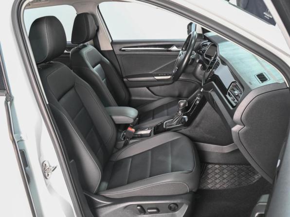 Volkswagen T-Roc I (China Market) с пробегом 2021 года, цена 2 359 000 рублей, 42770 км, внедорожник, Автокод Объявления