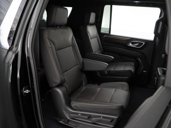 Chevrolet Suburban XII с пробегом 2023 года, цена 13 996 900 рублей, 43 км, внедорожник, Автокод Объявления