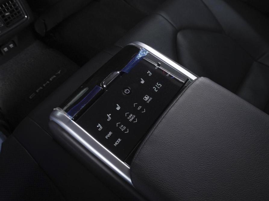 Toyota Camry VIII (XV70) Ростов-на-Дону  - изображение 19