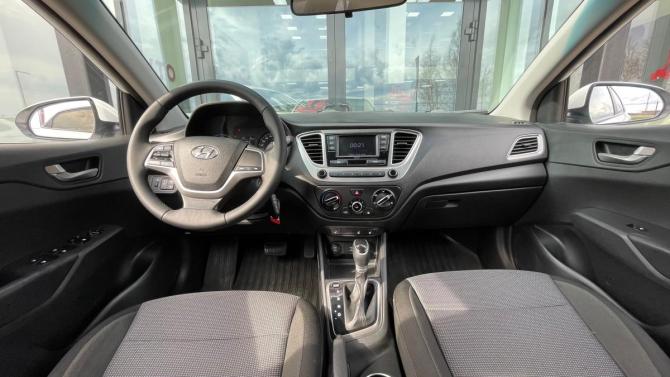 Hyundai Solaris II Рестайлинг с пробегом 2021 года, цена 1 420 000 рублей, 101000 км, седан, Автокод Объявления