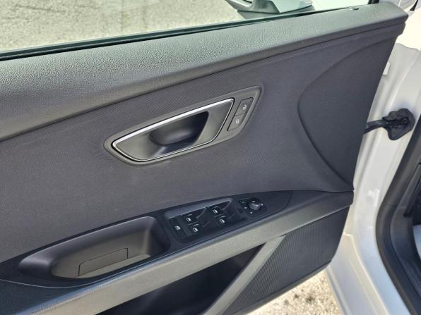 SEAT Leon III с пробегом 2013 года, цена 750 000 рублей, 164648 км, хэтчбек, Автокод Объявления