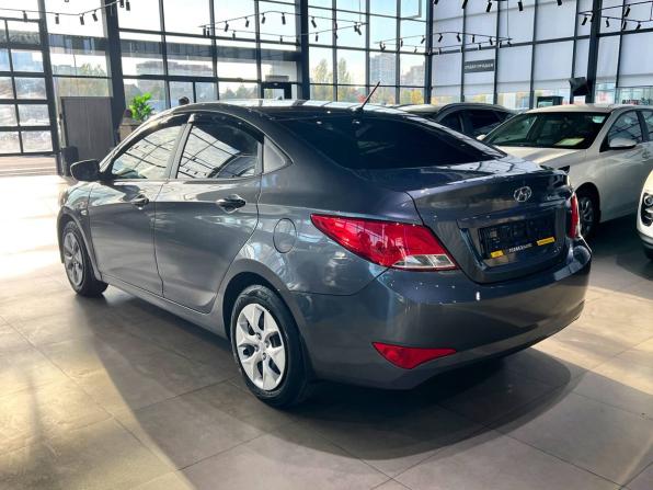 Hyundai Solaris I Рестайлинг с пробегом 2015 года, цена 910 000 рублей, 147000 км, седан, Автокод Объявления