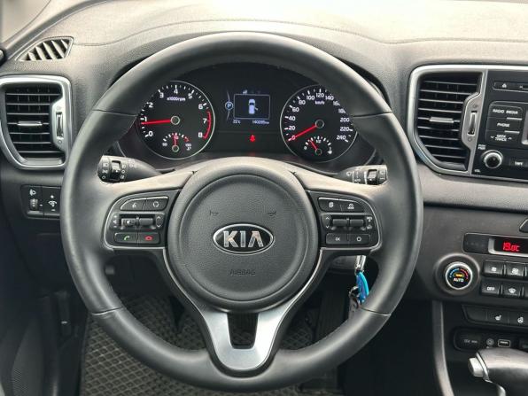 Kia Sportage IV Рестайлинг с пробегом 2018 года, цена 1 699 000 рублей, 140284 км, внедорожник, Автокод Объявления