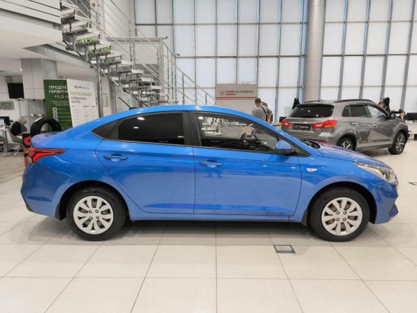 Hyundai Solaris II с пробегом 2018 года, цена 1 350 000 рублей, 110628 км, седан, Автокод Объявления