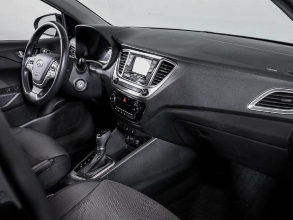 Hyundai Solaris II с пробегом 2019 года, цена 1 450 000 рублей, 45226 км, седан, Автокод Объявления