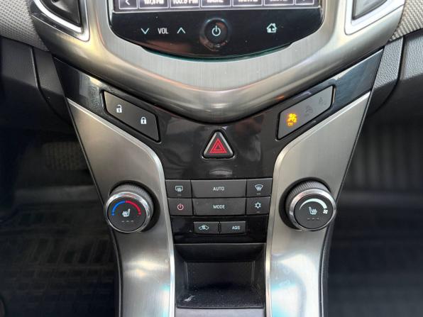 Chevrolet Cruze I Рестайлинг с пробегом 2013 года, цена 660 000 рублей, 234308 км, хэтчбек, Автокод Объявления