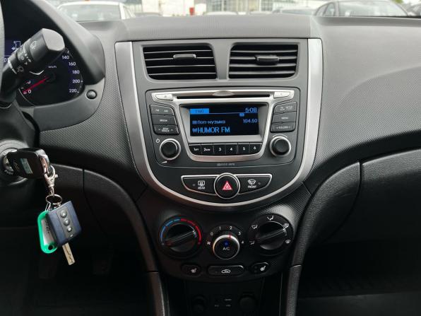 Hyundai Solaris I Рестайлинг с пробегом 2016 года, цена 1 187 000 рублей, 96583 км, седан, Автокод Объявления