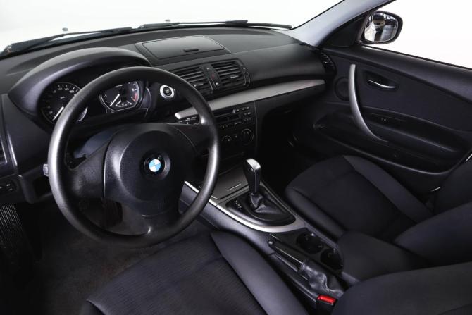 BMW 1 серии I (E81/E82/E87/E88) Рестайлинг с пробегом 2011 года, цена 899 000 рублей, 120000 км, хэтчбек, Автокод Объявления