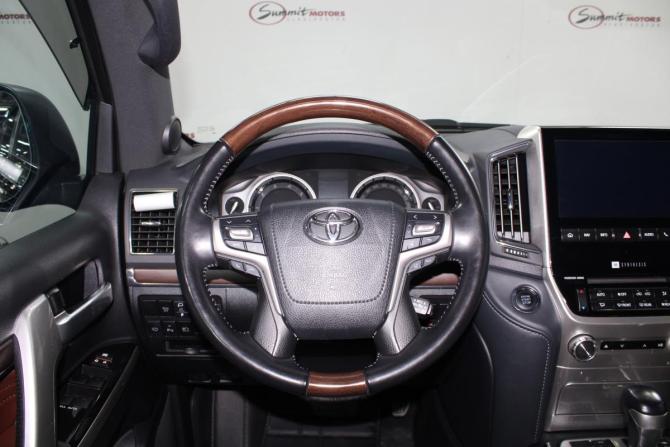 Toyota Land Cruiser 200 Series Рестайлинг 2 с пробегом 2020 года, цена 8 900 000 рублей, 80300 км, внедорожник, Автокод Объявления