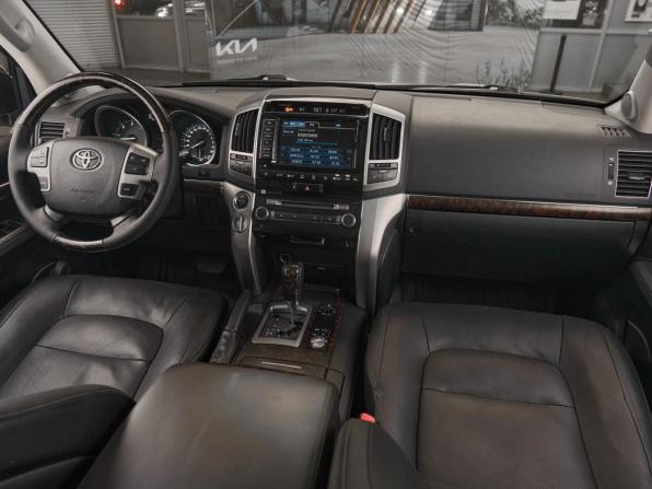 Toyota Land Cruiser 200 Series Рестайлинг 1 с пробегом 2012 года, цена 3 249 000 рублей, 175400 км, внедорожник, Автокод Объявления