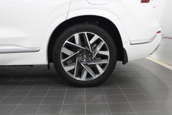 Hyundai Santa Fe IV Рестайлинг с пробегом 2021 года, цена 4 700 000 рублей, 10000 км, внедорожник, Автокод Объявления