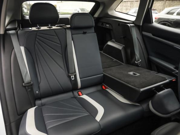 Geely Atlas II с пробегом 2023 года, цена 2 449 777 рублей, 62200 км, внедорожник, Автокод Объявления