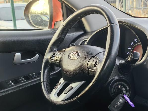 Kia Sportage III с пробегом 2013 года, цена 1 089 000 рублей, 190000 км, внедорожник, Автокод Объявления