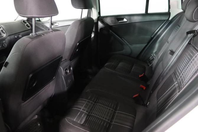 Volkswagen Tiguan I Рестайлинг с пробегом 2016 года, цена 1 859 990 рублей, 154517 км, внедорожник, Автокод Объявления