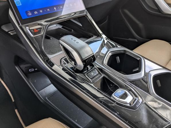 Geely Binyue L с пробегом 2023 года, цена 2 450 000 рублей, 33000 км, внедорожник, Автокод Объявления