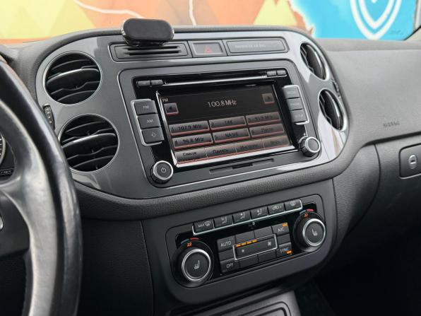 Volkswagen Tiguan I Рестайлинг с пробегом 2015 года, цена 1 500 000 рублей, 225000 км, внедорожник, Автокод Объявления