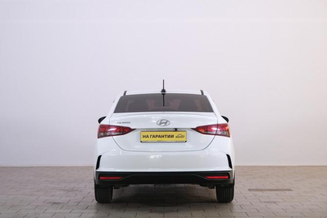 Hyundai Solaris II Рестайлинг с пробегом 2021 года, цена 1 259 000 рублей, 162000 км, седан, Автокод Объявления