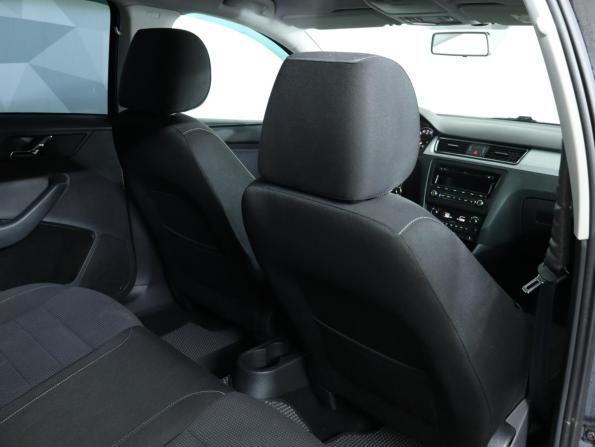 Skoda Rapid I с пробегом 2014 года, цена 889 000 рублей, 144037 км, лифтбек, Автокод Объявления