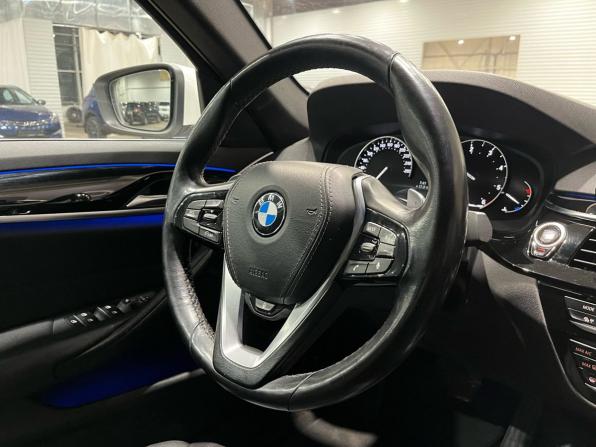 BMW 5 серии VII (G30/G31/G38) с пробегом 2018 года, цена 2 990 000 рублей, 139671 км, седан, Автокод Объявления